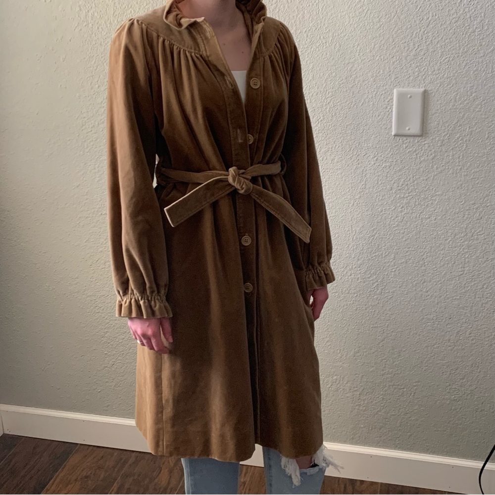 Vintage 70s Cottagecore Brown Velour Button Up Belted Ruffle Edged Midi Coat MED